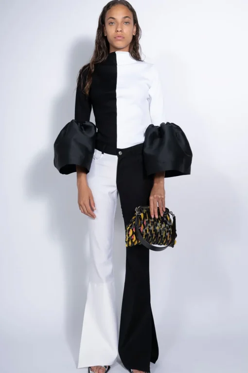 BLACK AND WHITE TURTLENECK PUFF SLEEVE TOP