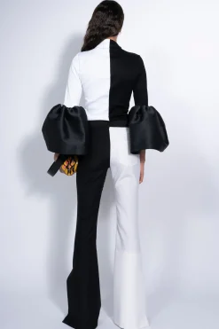 BLACK AND WHITE TURTLENECK PUFF SLEEVE TOP