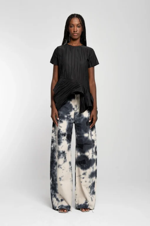 BLACK CAP SLEEVE PLISSE T-SHIRT