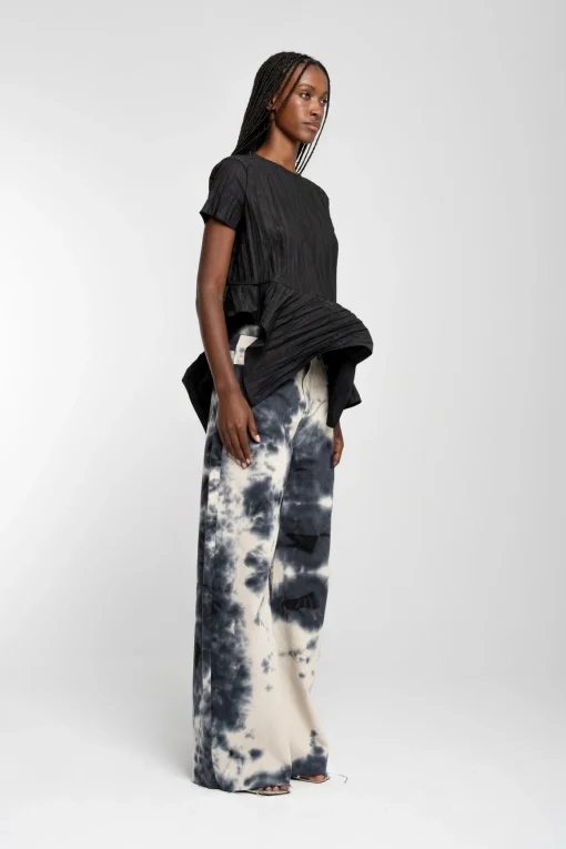 BLACK CAP SLEEVE PLISSE T-SHIRT
