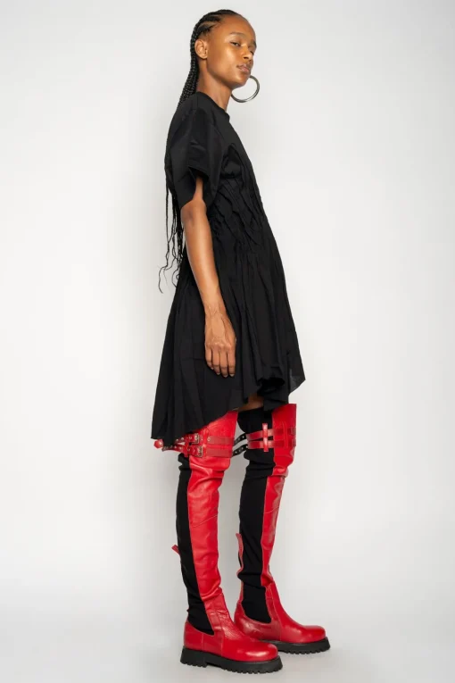 BLACK CINCHED PLEATED T-SHIRT DRESS