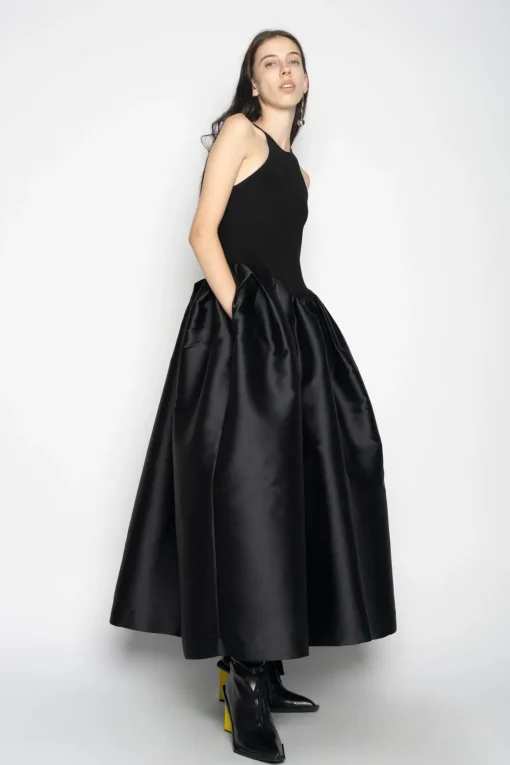 BLACK DRESS WITH TANK TOP SCOOPED