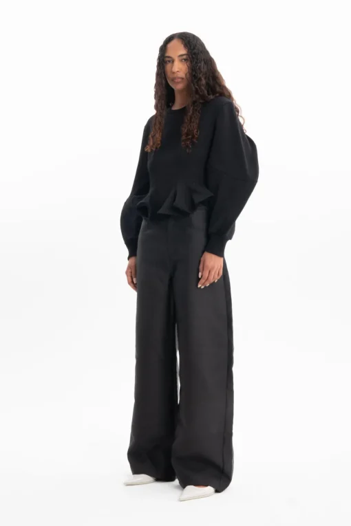 BLACK FRILL SWEATSHIRT