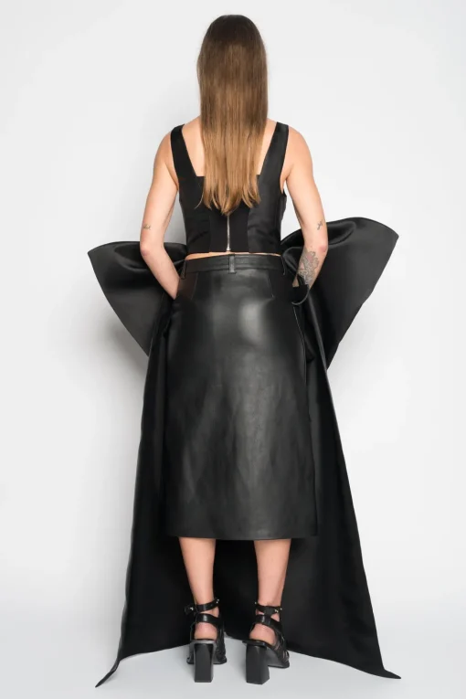 BLACK FRONT BOW TOP