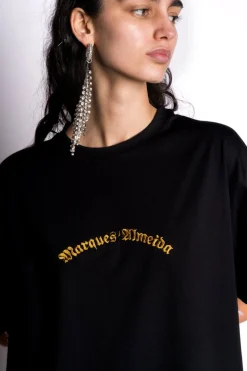 BLACK OVERSIZED T-SHIRT WITH GOLD LOGO
