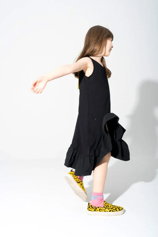 BLACK SLEEVELESS FLOUNCE DRESS