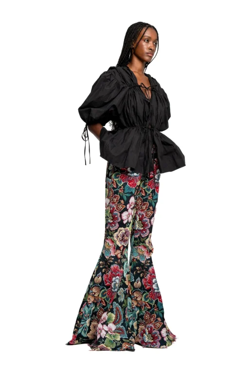 BLACK WRINKLED COTTON LACES RUCHED BLOUSE