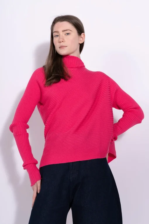 BRIGHT PINK DRAPED JUMPER IN MERINO KNIT