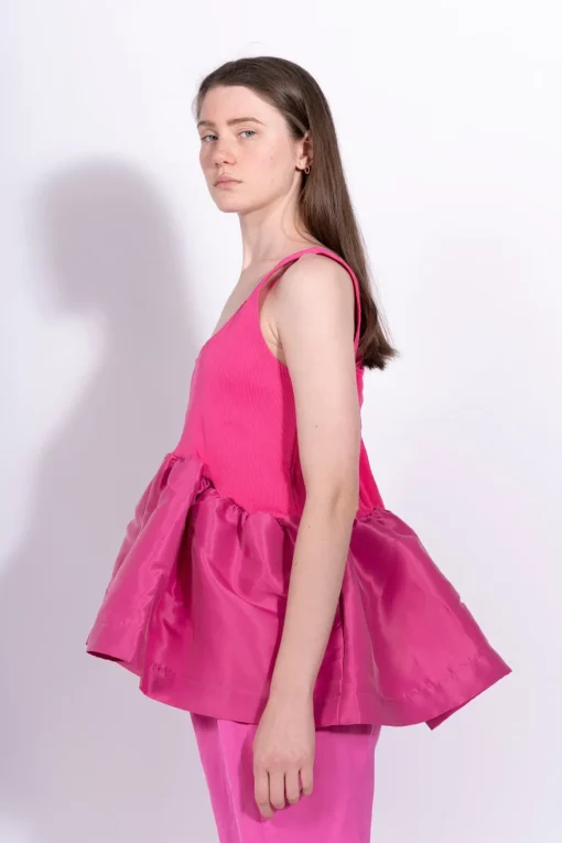 BRIGHT PINK SLEEVELESS PUFF HEM TOP