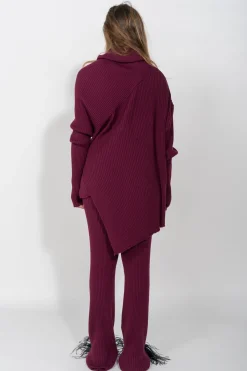 BURGUNDY KNITTED TROUSERS