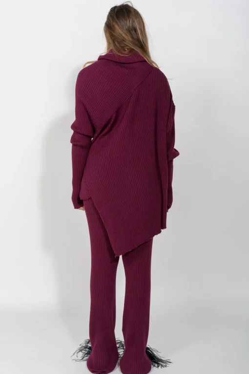 BURGUNDY KNITTED TROUSERS