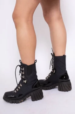 CHUNKY SOLE BOOT