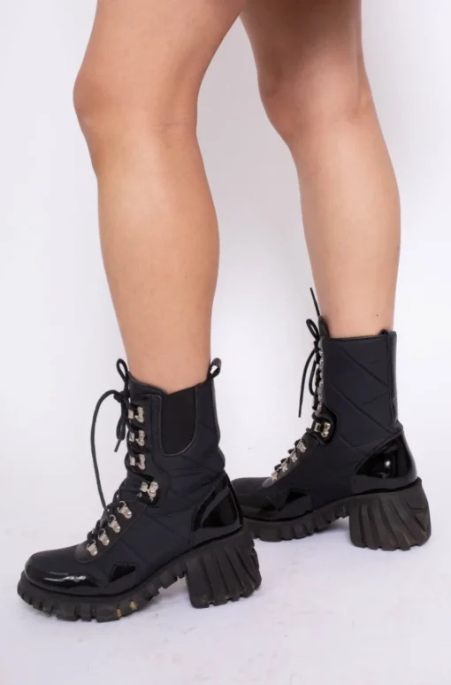 CHUNKY SOLE BOOT