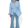 LIGHT BLUE FEATHER HEM CAPRI JEANS