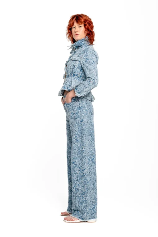 LIGHT BLUE FITTED JACKET WITH EMBELLISHMENT BELT