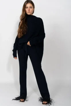 NAVY KNITTED TROUSERS