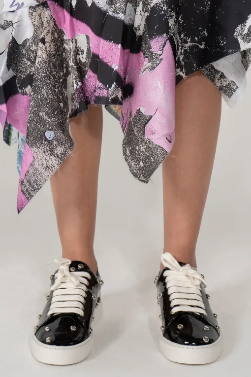 PRE-OWNED / STUDDED PATENT LEATHER CLASSIC SNEAKER