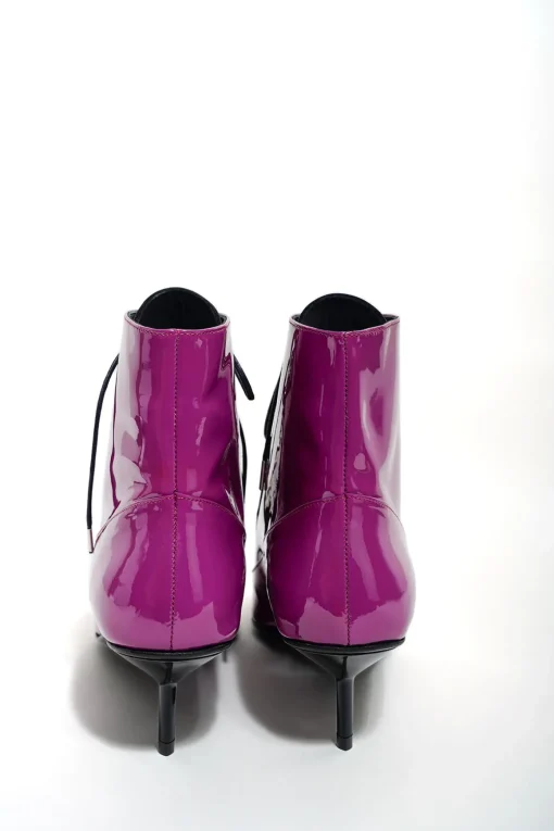 PURPLE FITTED BOOTS