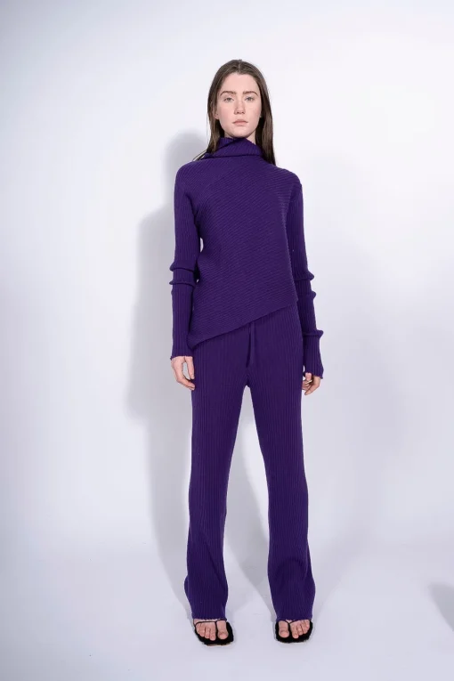 PURPLE KNITTED TROUSERS