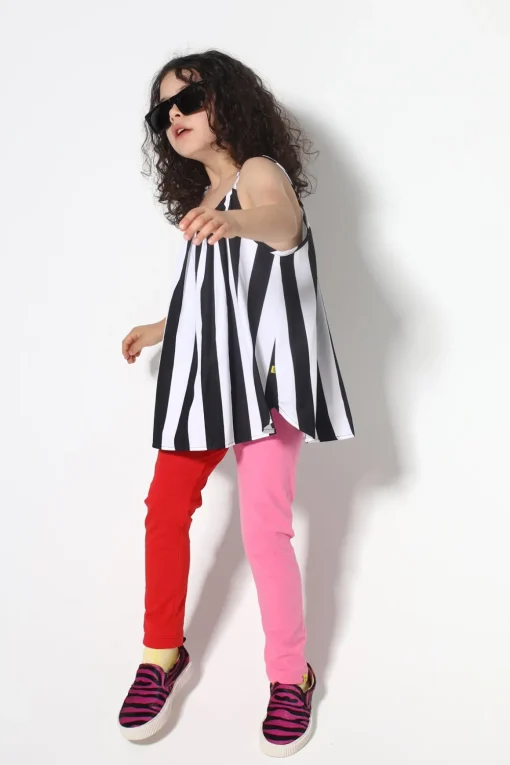 RED AND PINK LEGGINGS