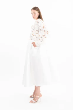 WHITE EMBROIDERED PUFF SLEEVE SHIRT