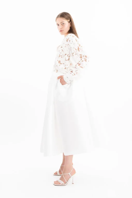 WHITE EMBROIDERED PUFF SLEEVE SHIRT