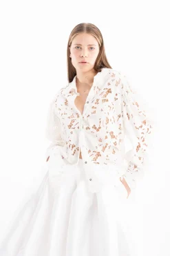WHITE EMBROIDERED PUFF SLEEVE SHIRT