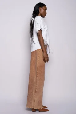 WHITE LINED DISTRESSED T-SHIRT WITH FEATHERS