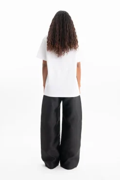 WHITE OVERSIZED T-SHIRT WITH GOLD LOGO