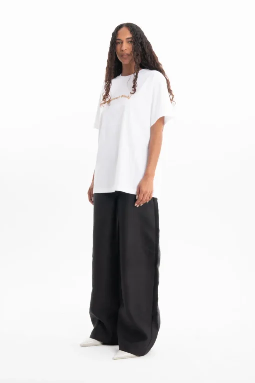 WHITE OVERSIZED T-SHIRT WITH GOLD LOGO