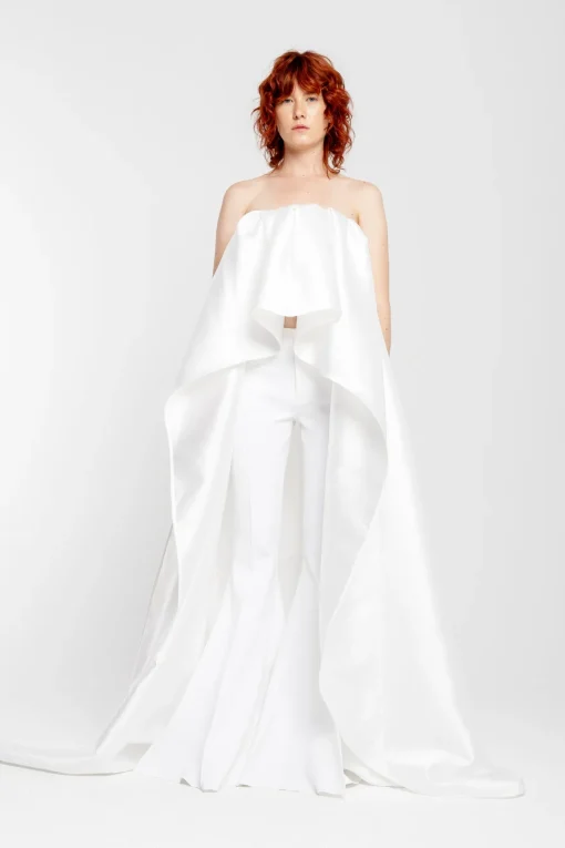 WHITE PLEATED STRAPLESS TRAIN TOP