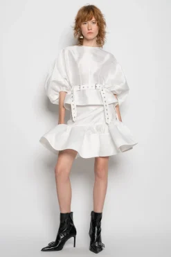 WHITE ROUND SLEEVE TOP