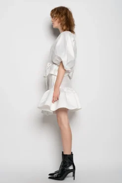 WHITE ROUND SLEEVE TOP