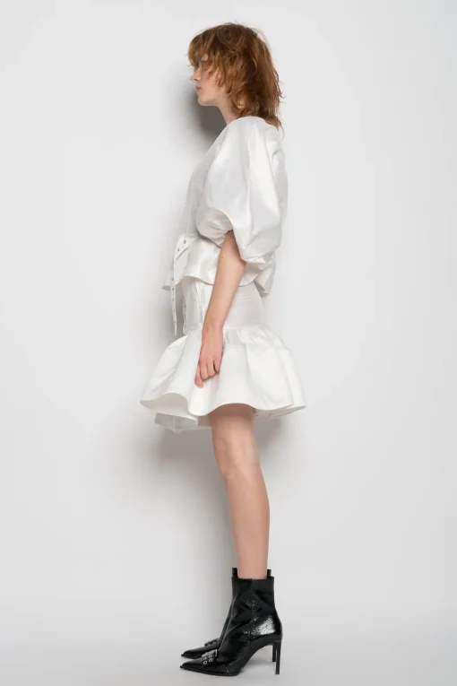 WHITE ROUND SLEEVE TOP