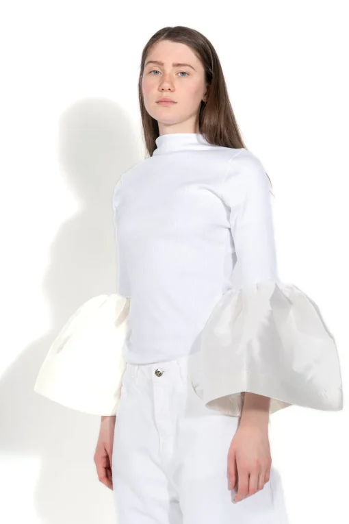 WHITE TURTLENECK PUFF SLEEVE TOP