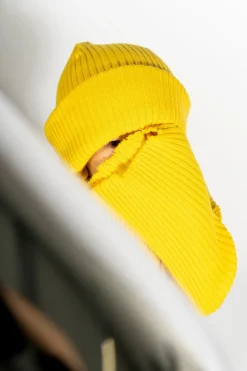 YELLOW MERINO KNIT BEANIE